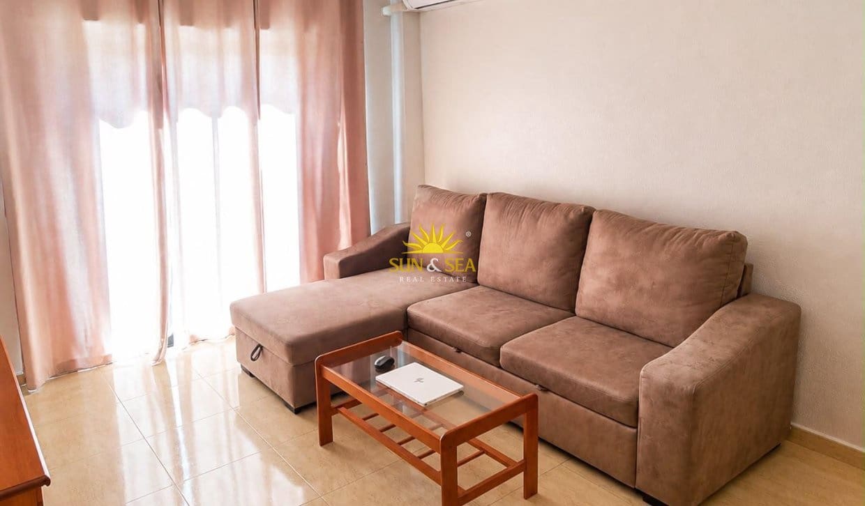 2 makuuhuone Huoneisto myytävänä paikassa Torrevieja mukana uima-altaan - 3 126 000 € (Ref: 9999041)