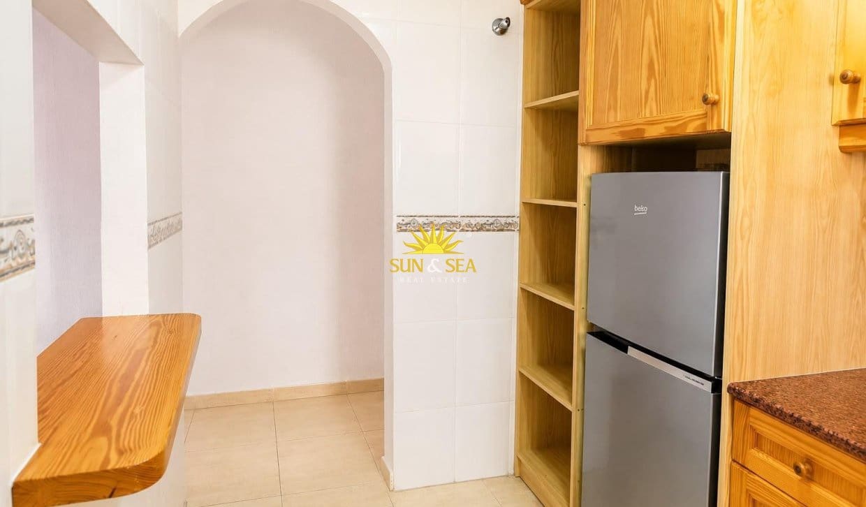 2 makuuhuone Huoneisto myytävänä paikassa Torrevieja mukana uima-altaan - 3 126 000 € (Ref: 9999041)
