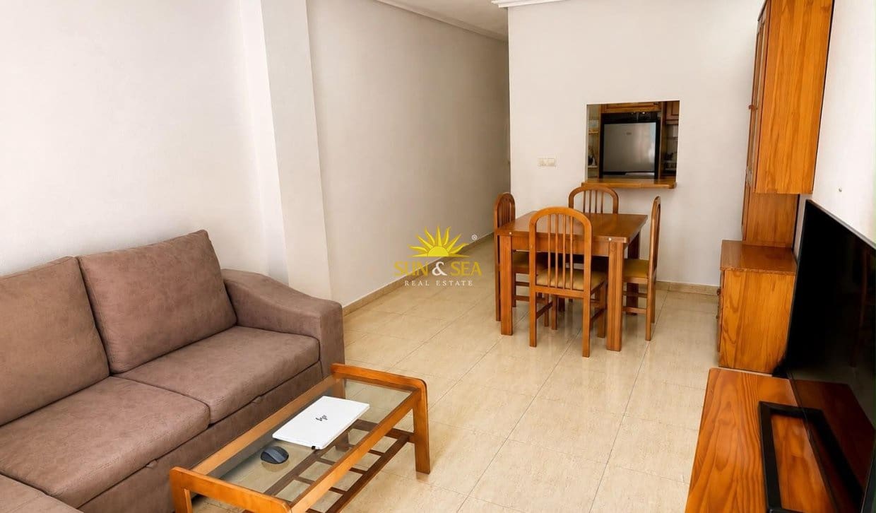 2 makuuhuone Huoneisto myytävänä paikassa Torrevieja mukana uima-altaan - 3 126 000 € (Ref: 9999041)