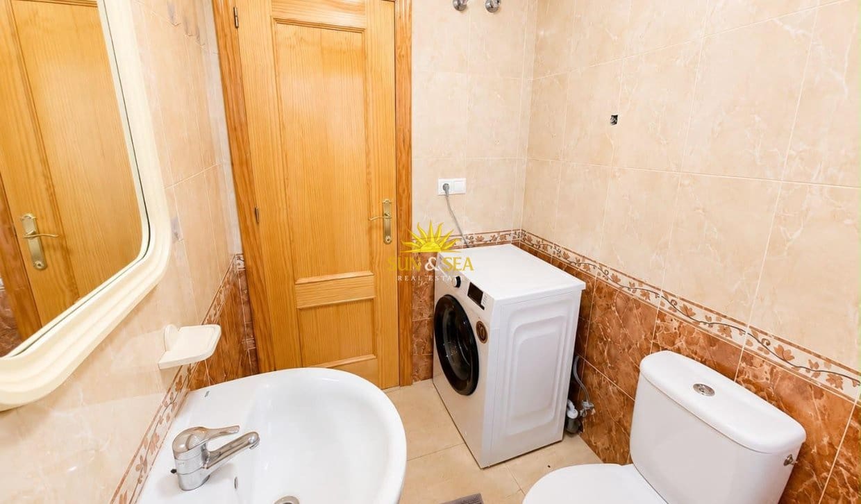 2 makuuhuone Huoneisto myytävänä paikassa Torrevieja mukana uima-altaan - 3 126 000 € (Ref: 9999041)