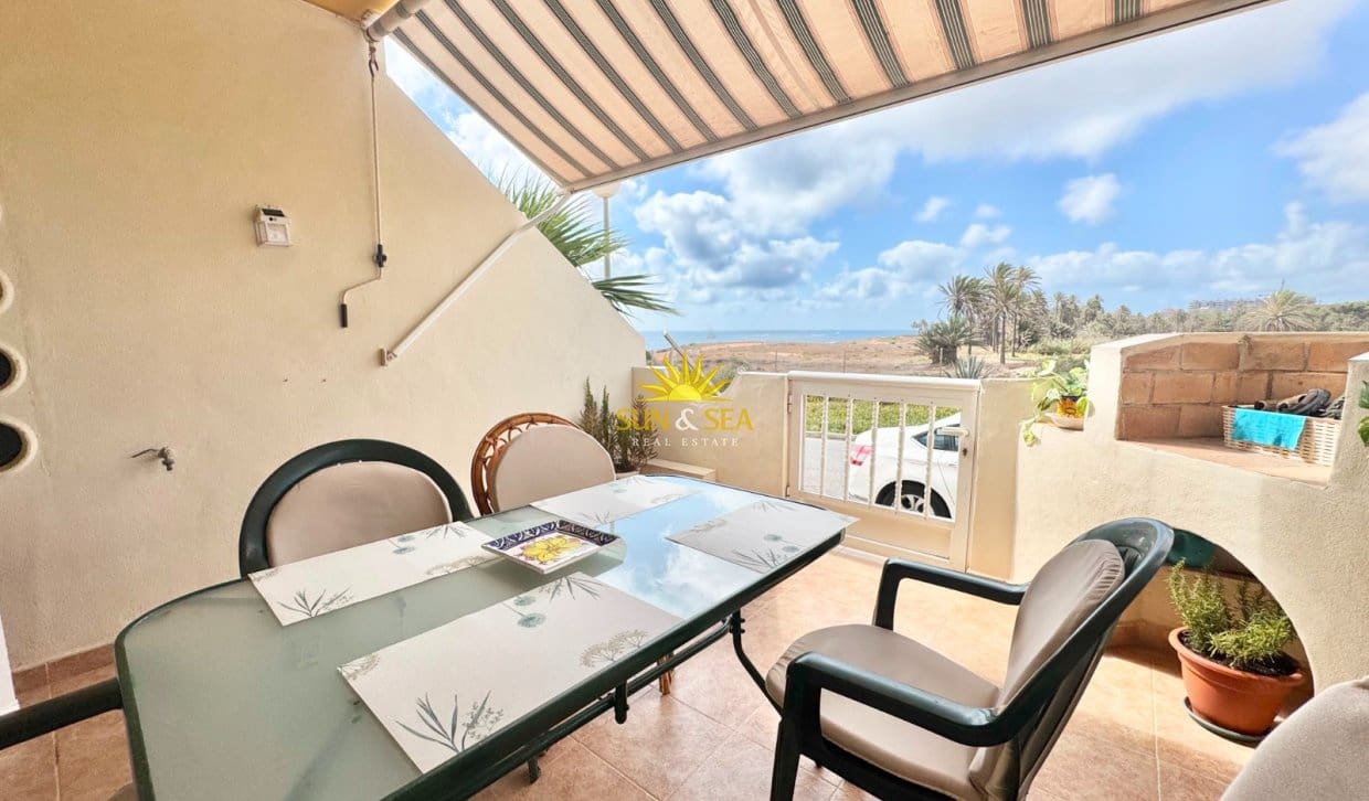 2 soverom Hus til salgs i Torrevieja - € 550 (Ref: 9999415)