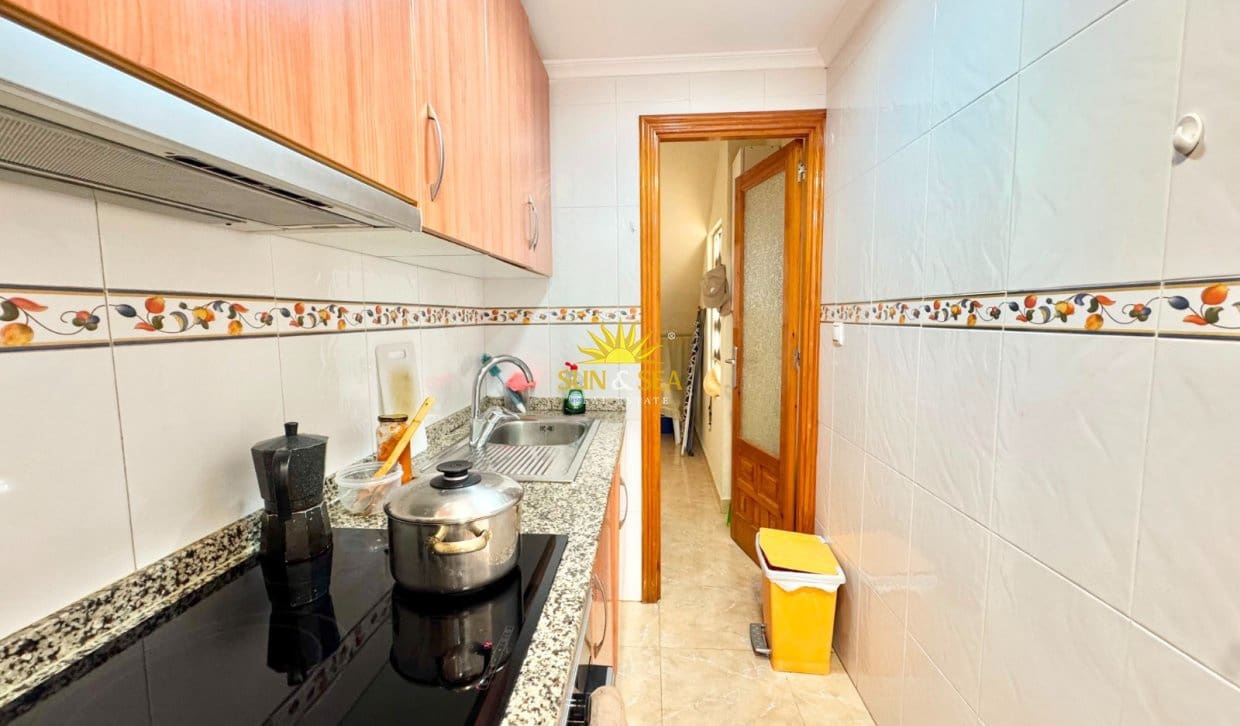 2 soverom Hus til salgs i Torrevieja - € 550 (Ref: 9999415)
