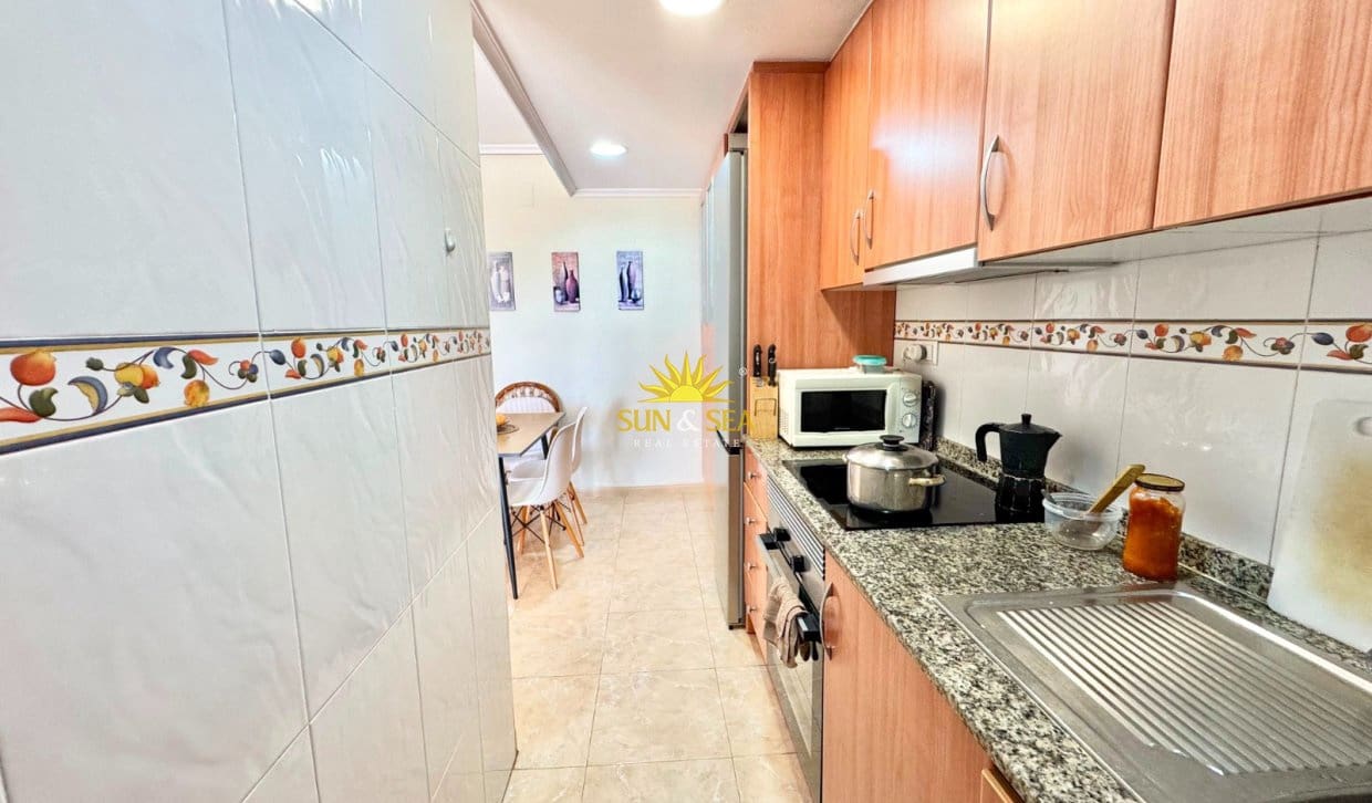 2 soverom Hus til salgs i Torrevieja - € 550 (Ref: 9999415)