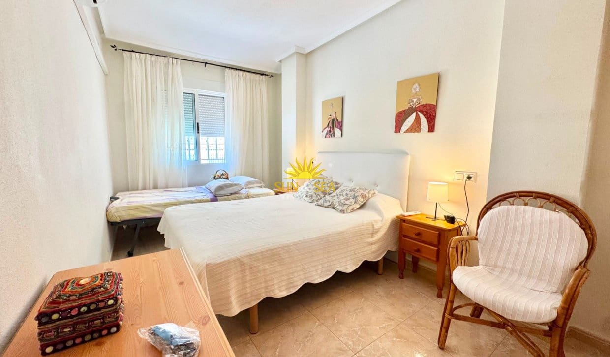 2 soverom Hus til salgs i Torrevieja - € 550 (Ref: 9999415)