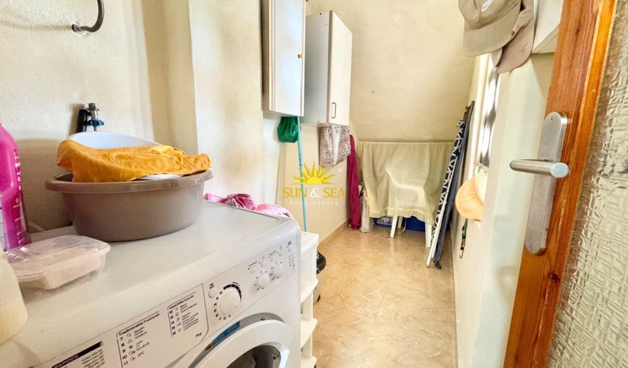 2 soverom Hus til salgs i Torrevieja - € 550 (Ref: 9999415)