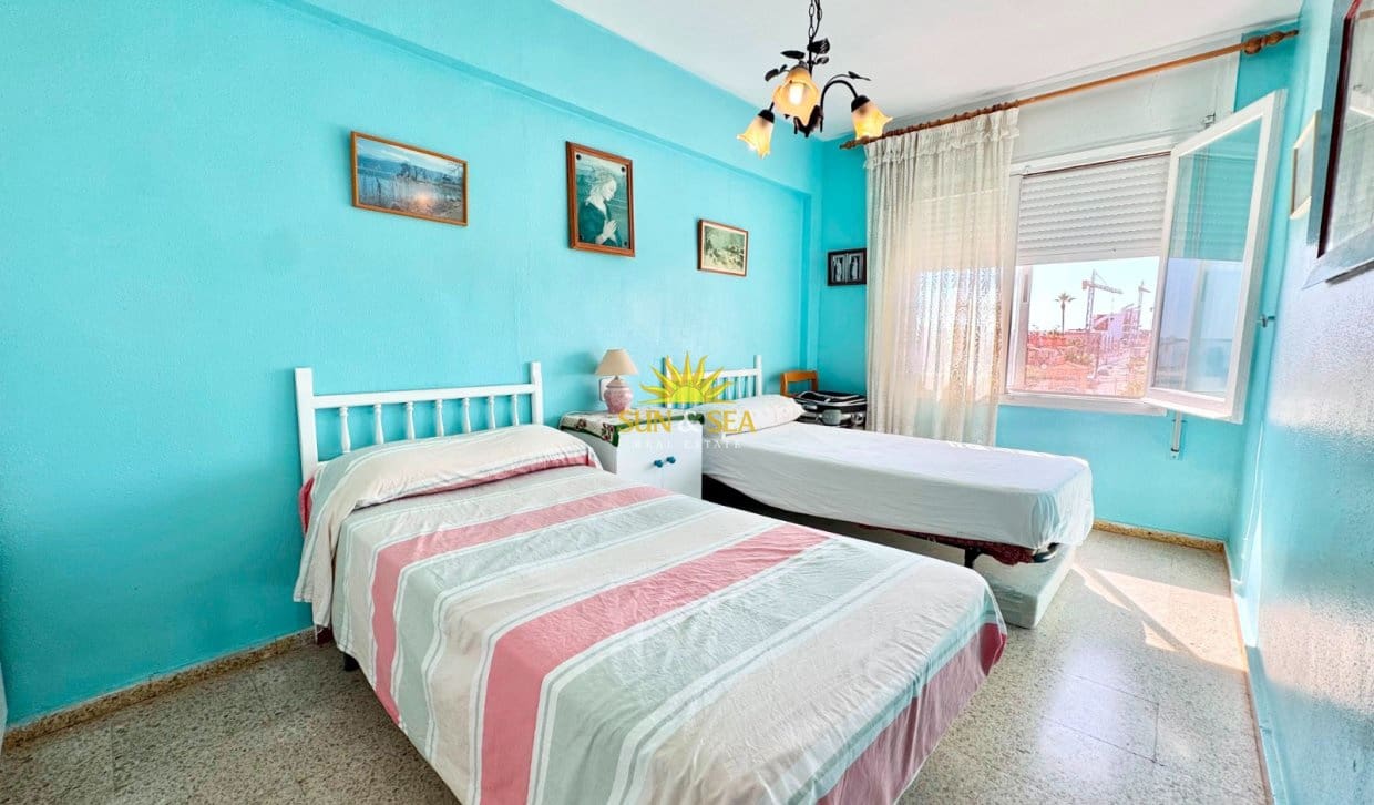   3 soveværelse   ferieLejlighed i Torrevieja     - € 750 (Ref: 9999416)