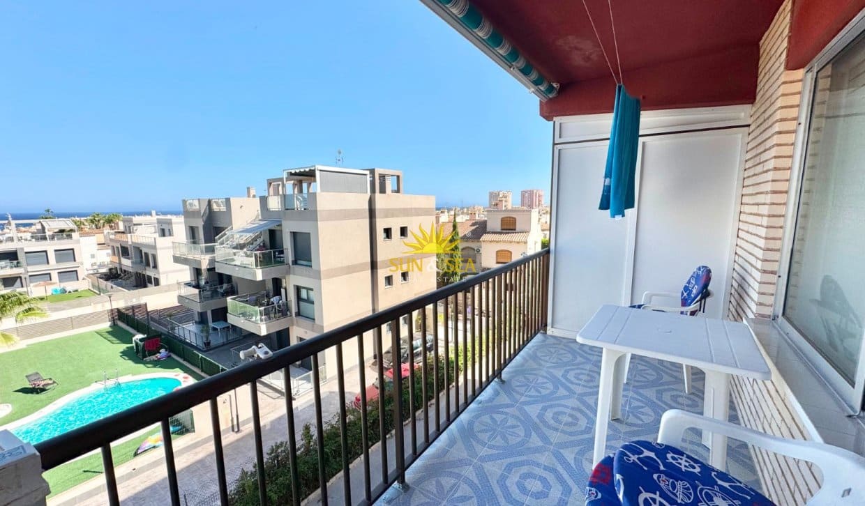   3 soveværelse   ferieLejlighed i Torrevieja     - € 750 (Ref: 9999416)