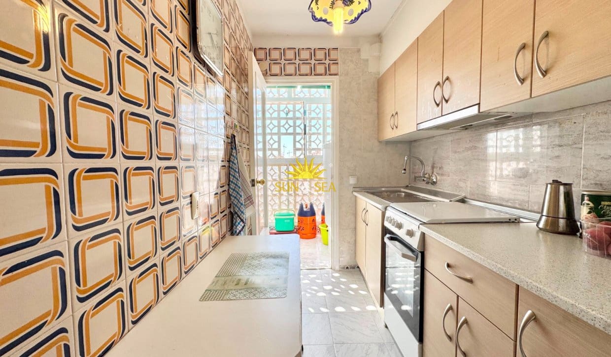   3 soveværelse   ferieLejlighed i Torrevieja     - € 750 (Ref: 9999416)