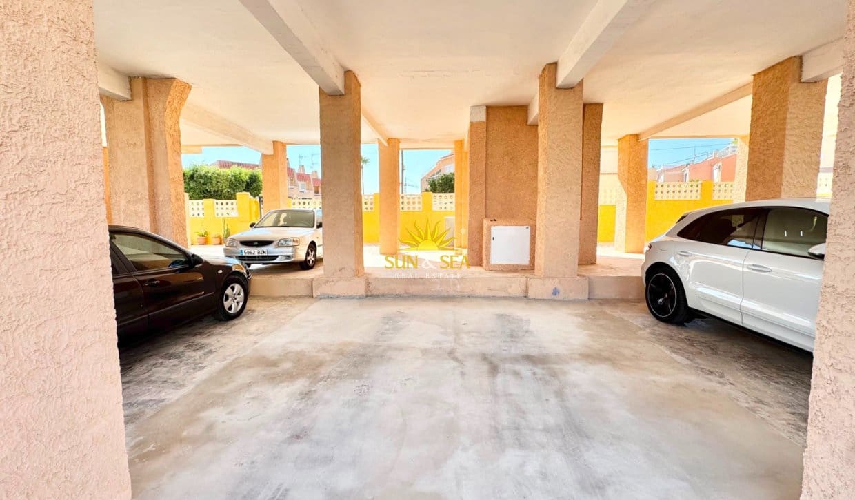   3 soveværelse   ferieLejlighed i Torrevieja     - € 750 (Ref: 9999416)