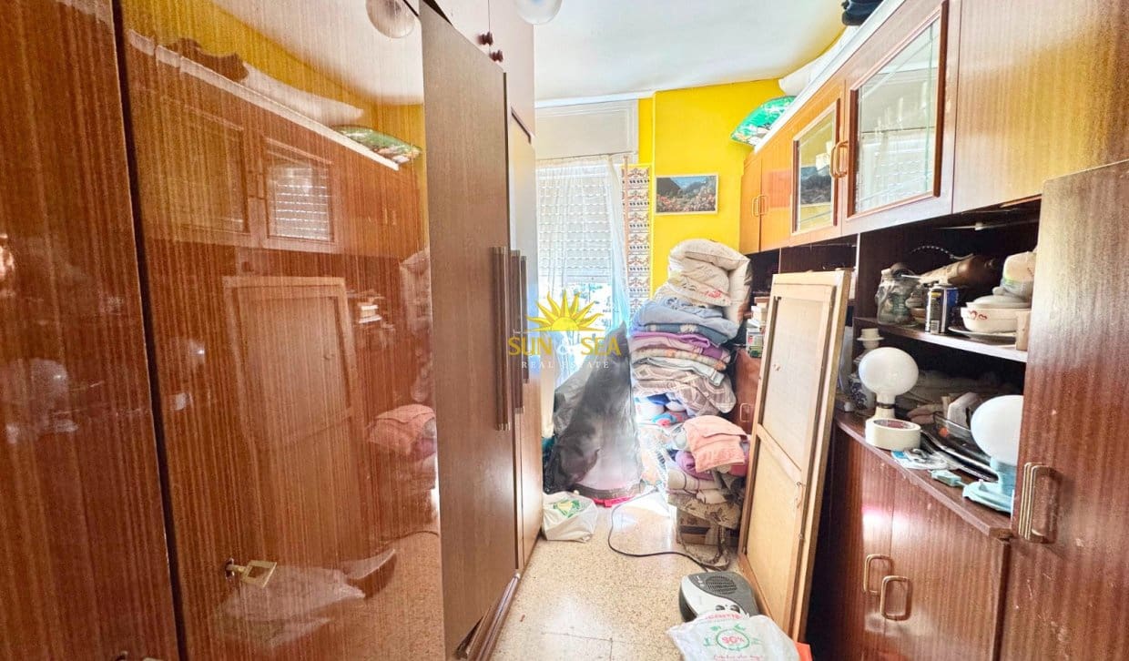   3 soveværelse   ferieLejlighed i Torrevieja     - € 750 (Ref: 9999416)