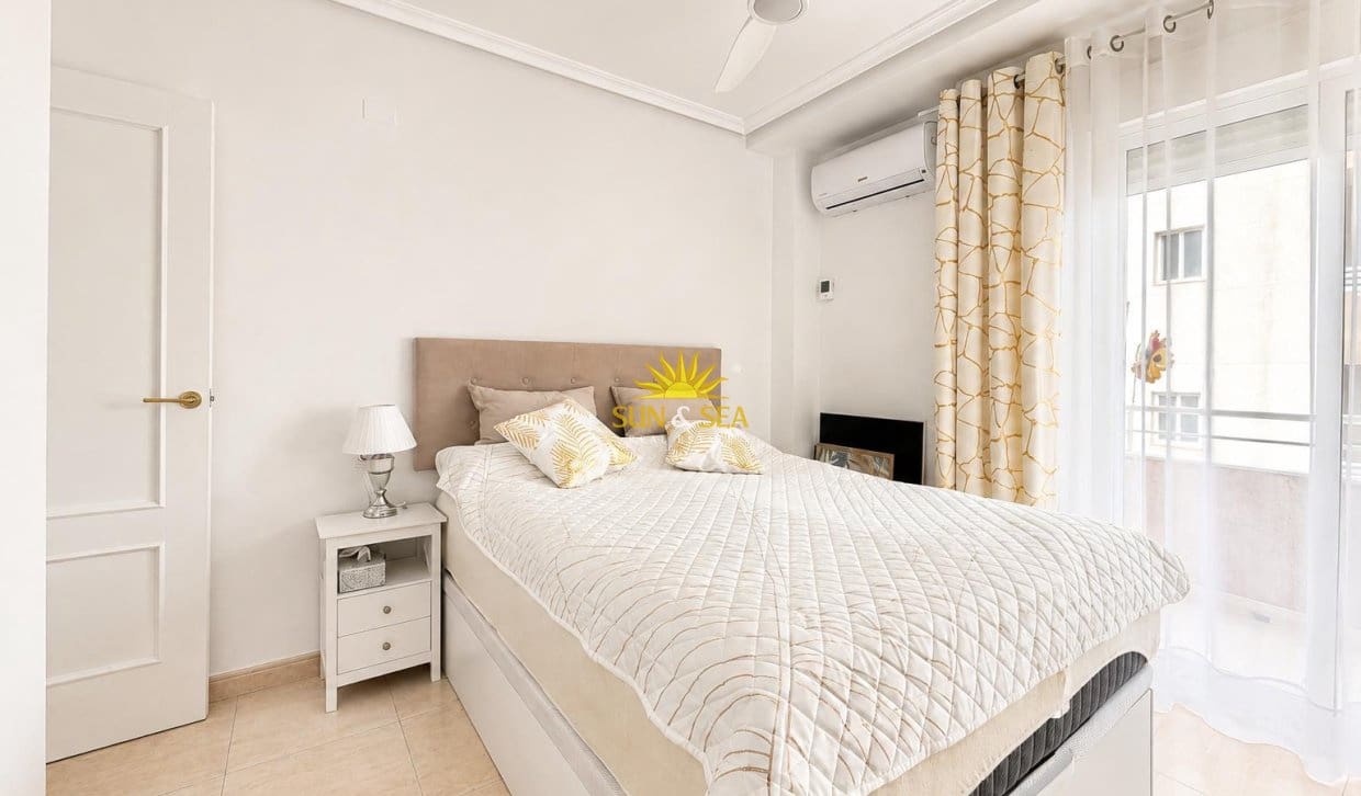 3 soverom Leilighet til salgs i Torrevieja - € 175 000 (Ref: 9999417)