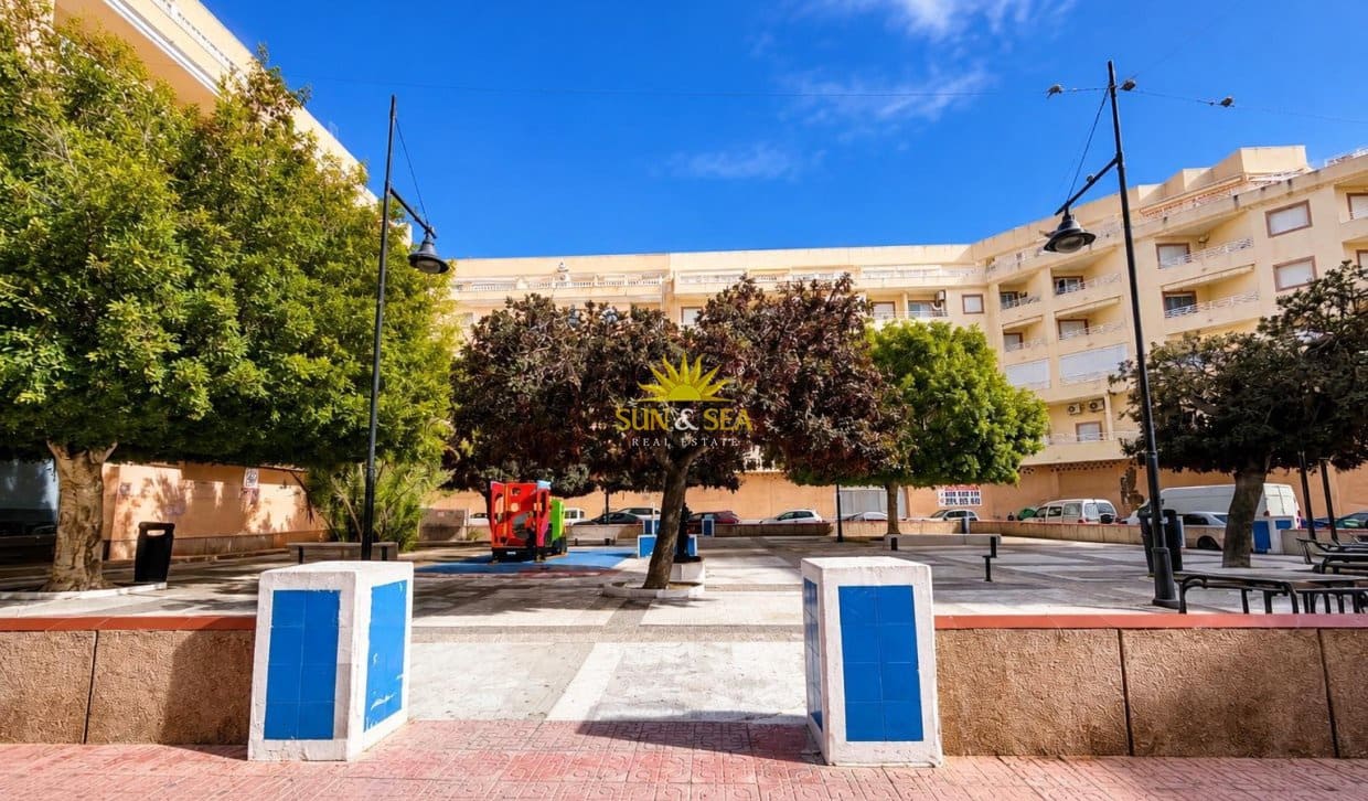 3 soverom Leilighet til salgs i Torrevieja - € 175 000 (Ref: 9999417)
