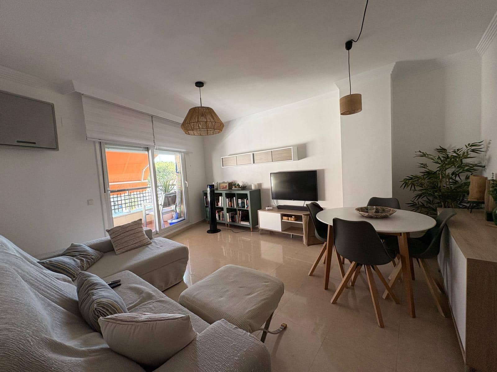 Piso de 3 habitaciones en Algeciras en venta con garaje - 300.000 € (Ref: 10005646)
