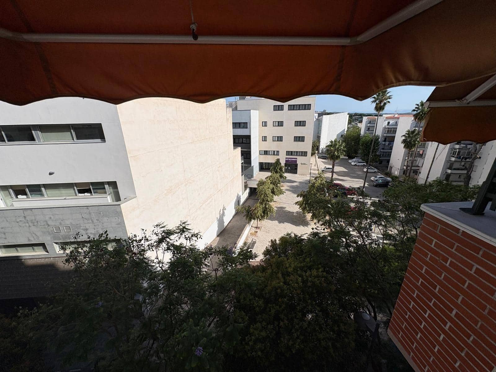 Piso de 3 habitaciones en Algeciras en venta con garaje - 300.000 € (Ref: 10005646)