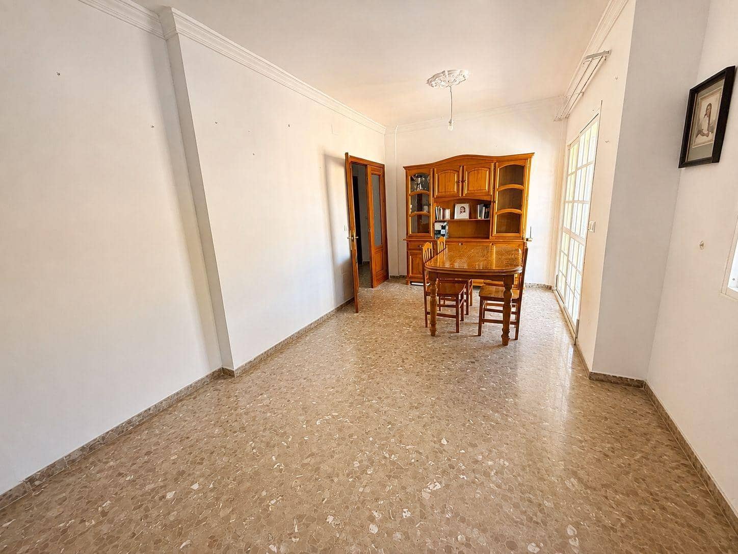 4 chambre Villa/Maison Mitoyenne à vendre à Algeciras avec garage - 370 000 € (Ref: 10076458)