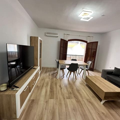 4 bedroom Flat for sale in La Línea de la Concepción - € 250,000 (Ref: 10078401)