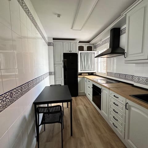 4 bedroom Flat for sale in La Línea de la Concepción - € 250,000 (Ref: 10078401)
