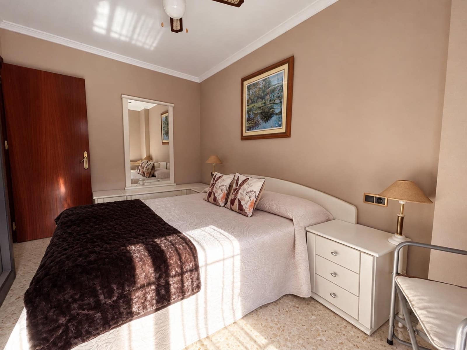 3 sovrum Radhus till salu i La Linea de la Concepcion med garage - 265 000 € (Ref: 10089735)