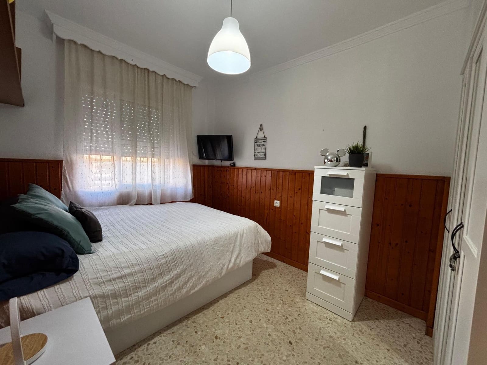 3 sovrum Radhus till salu i La Linea de la Concepcion med garage - 265 000 € (Ref: 10089735)