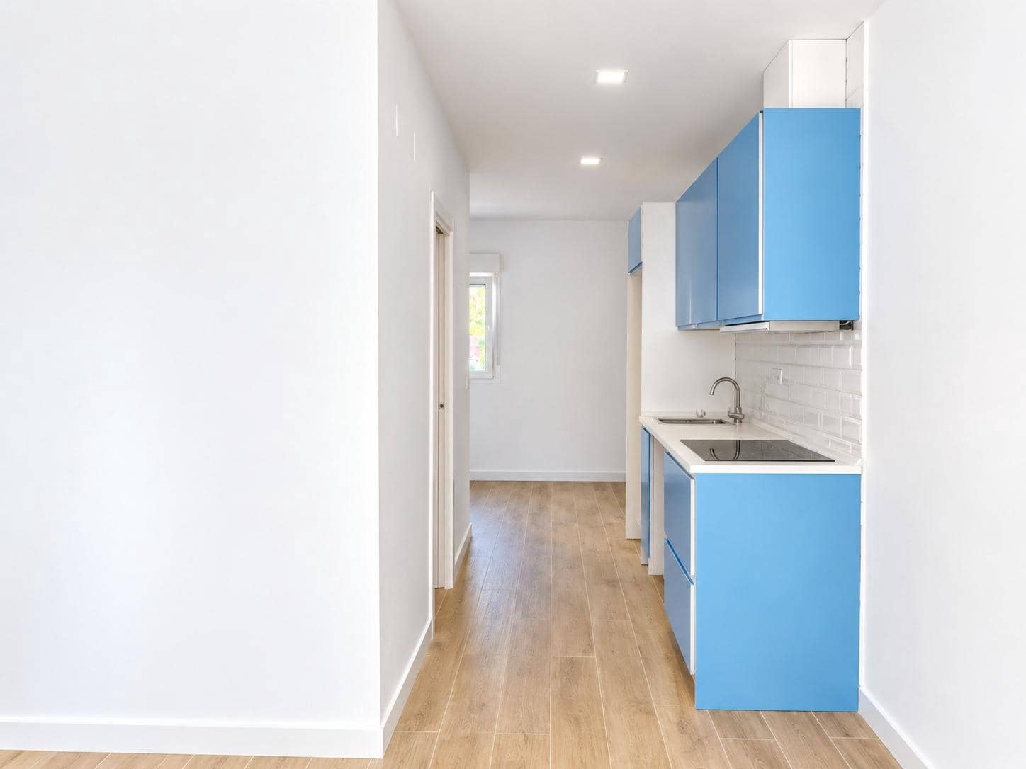 1 camera da letto Commerciale in vendita in La Linea de la Concepcion - 105.445 € (Rif: 10102636)