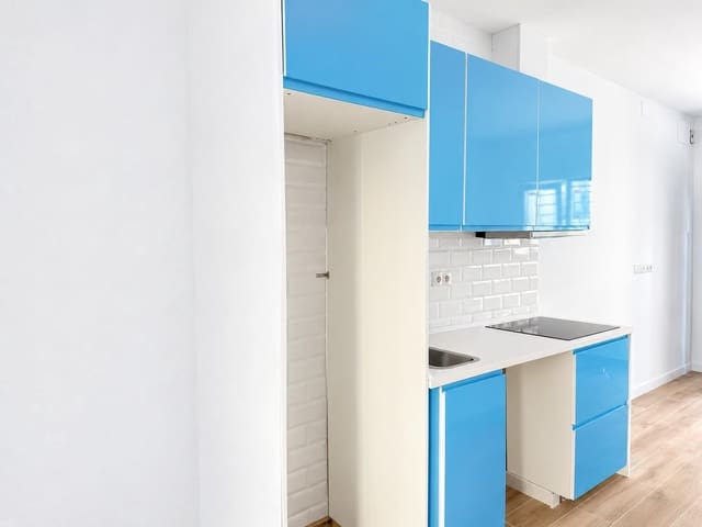 1 camera da letto Commerciale in vendita in La Línea de la Concepción - 105.445 € (Rif: 10102636)