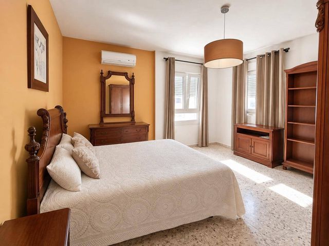 4 camera da letto Appartamento in vendita in La Línea de la Concepción con garage - 325.000 € (Rif: 10119947)