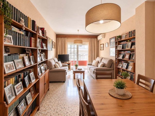 4 camera da letto Appartamento in vendita in La Línea de la Concepción con garage - 325.000 € (Rif: 10119947)