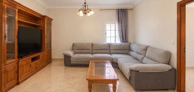 2 soveværelse Lejlighed til salg i La Línea de la Concepción - € 210.000 (Ref: 10129524)