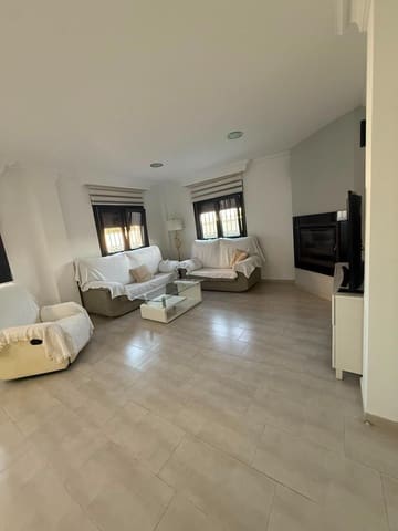 4 Zimmer Villa zu verkaufen in Algeciras mit Pool Garage - 467.000 € (Ref: 10132036)