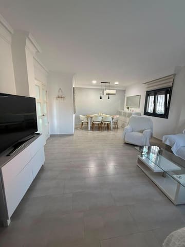 4 Zimmer Villa zu verkaufen in Algeciras mit Pool Garage - 467.000 € (Ref: 10132036)