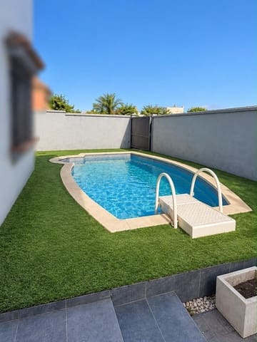4 Zimmer Villa zu verkaufen in Algeciras mit Pool Garage - 467.000 € (Ref: 10132036)
