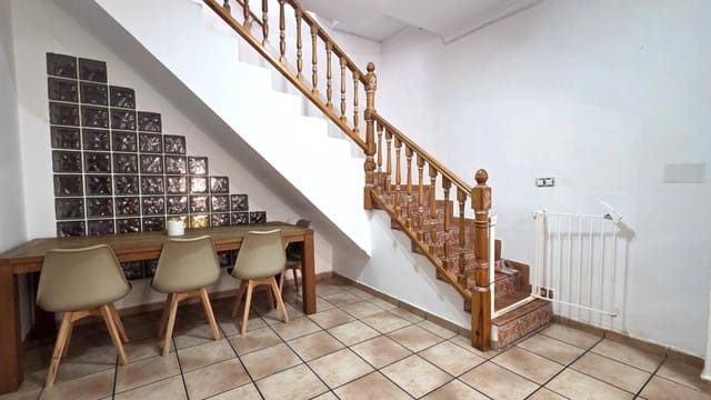 3 soverom Rekkehus til salgs i La Línea de la Concepción - € 230 000 (Ref: 10165070)