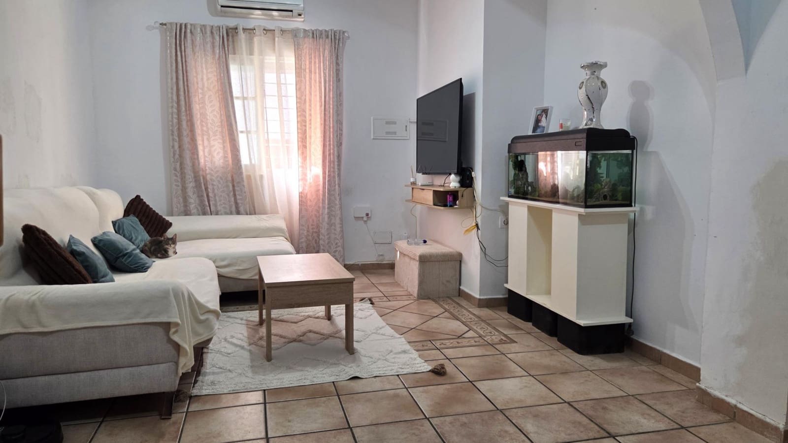 3 bedroom Terraced Villa for sale in La Linea de la Concepcion - € 230,000 (Ref: 10165070)