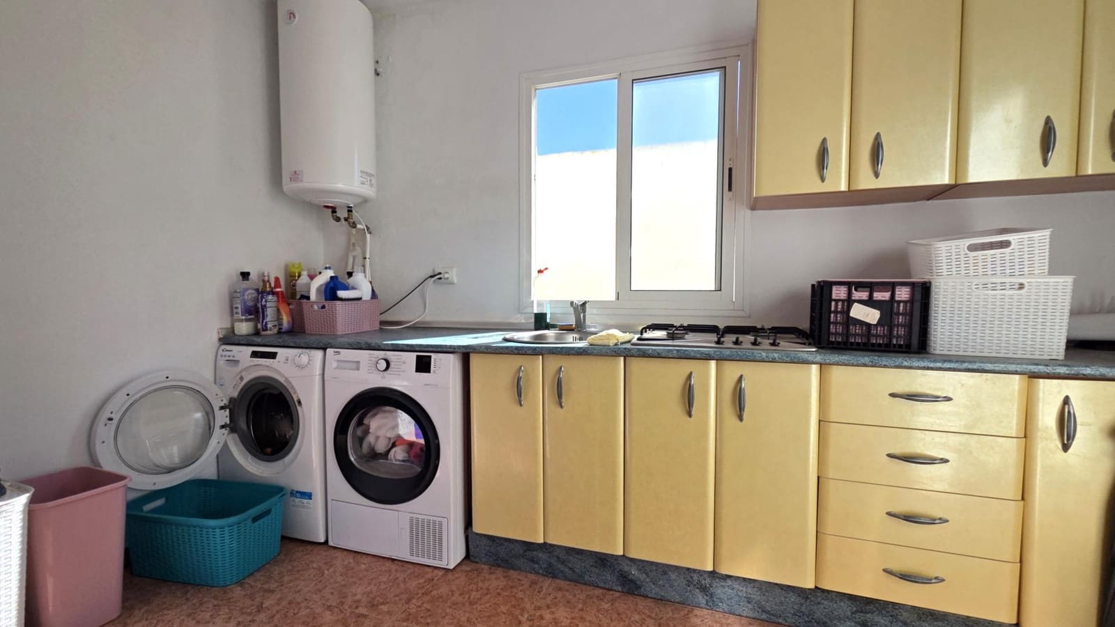 3 bedroom Terraced Villa for sale in La Linea de la Concepcion - € 230,000 (Ref: 10165070)