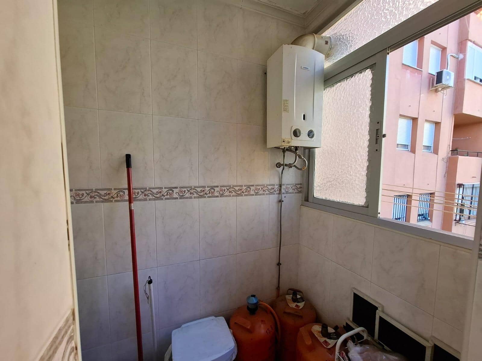 3 slaapkamer Flat te koop in Algeciras - € 144.000 (Ref: 10171727)