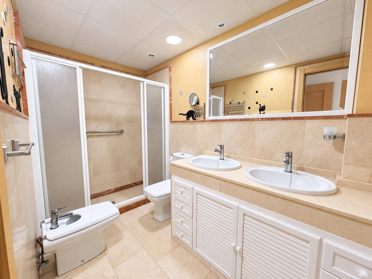3 slaapkamer Flat te koop in Los Barrios met zwembad garage - € 283.000 (Ref: 10171728)