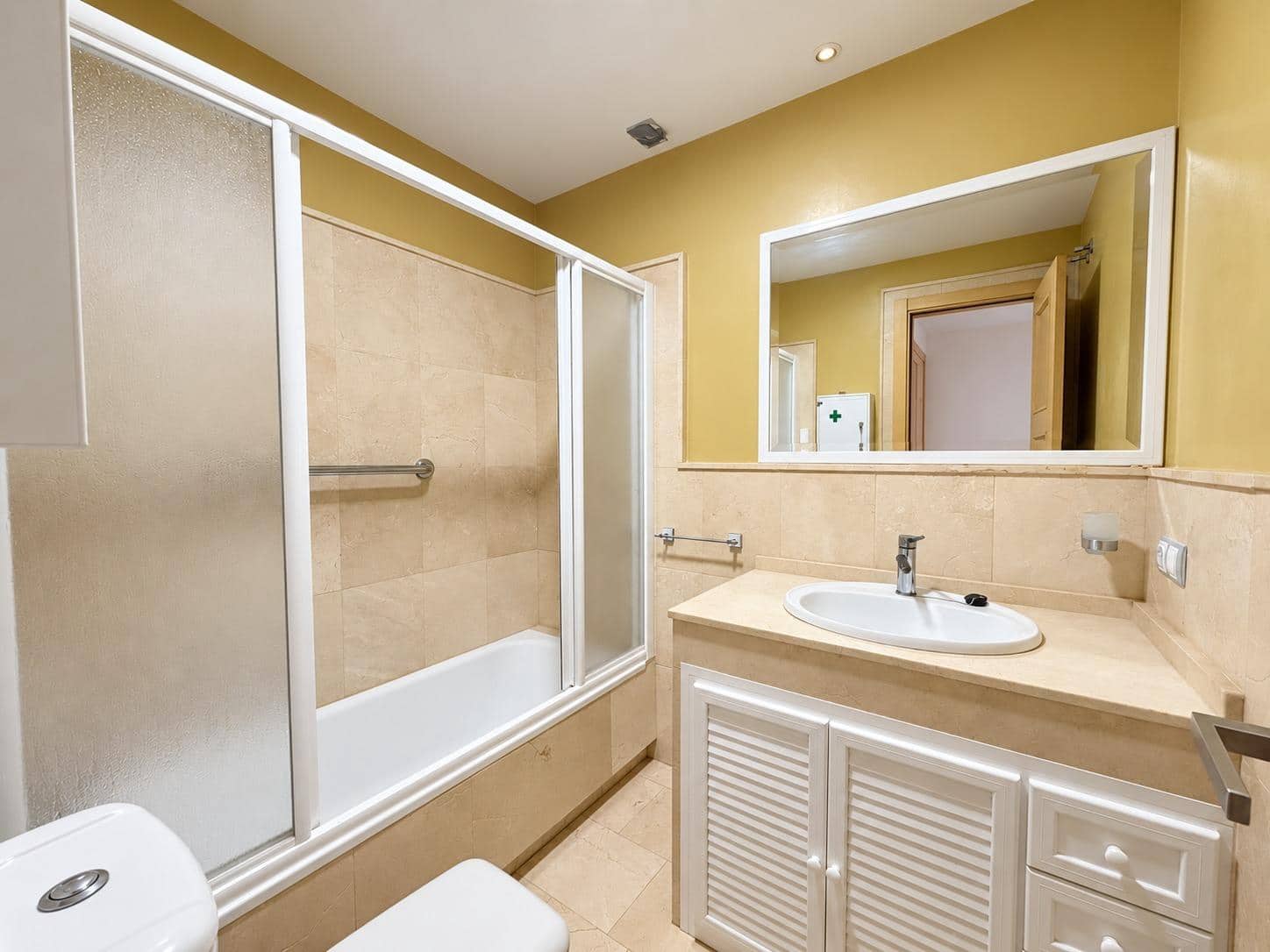 3 slaapkamer Flat te koop in Los Barrios met zwembad garage - € 283.000 (Ref: 10171728)