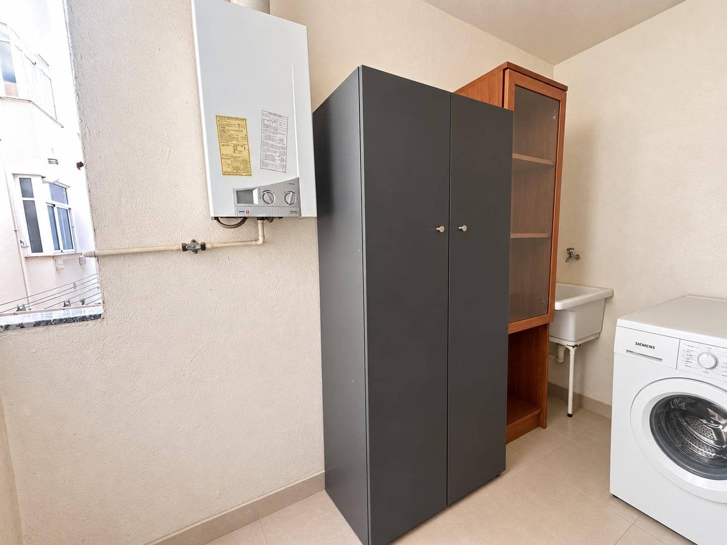 3 slaapkamer Flat te koop in Los Barrios met zwembad garage - € 283.000 (Ref: 10171728)