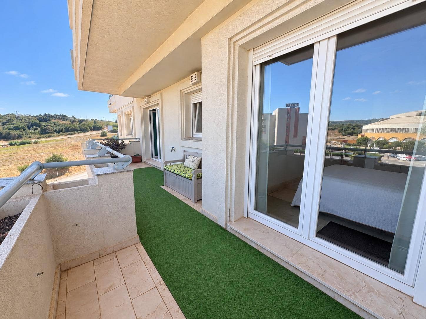 3 slaapkamer Flat te koop in Los Barrios met zwembad garage - € 283.000 (Ref: 10171728)