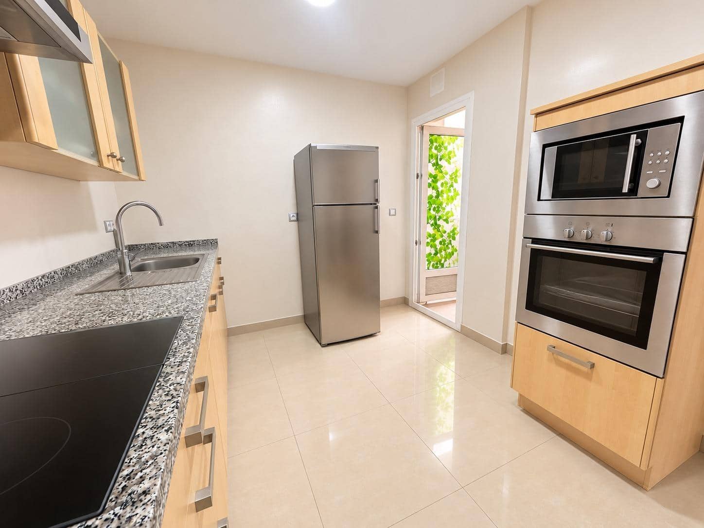 3 slaapkamer Flat te koop in Los Barrios met zwembad garage - € 283.000 (Ref: 10171728)