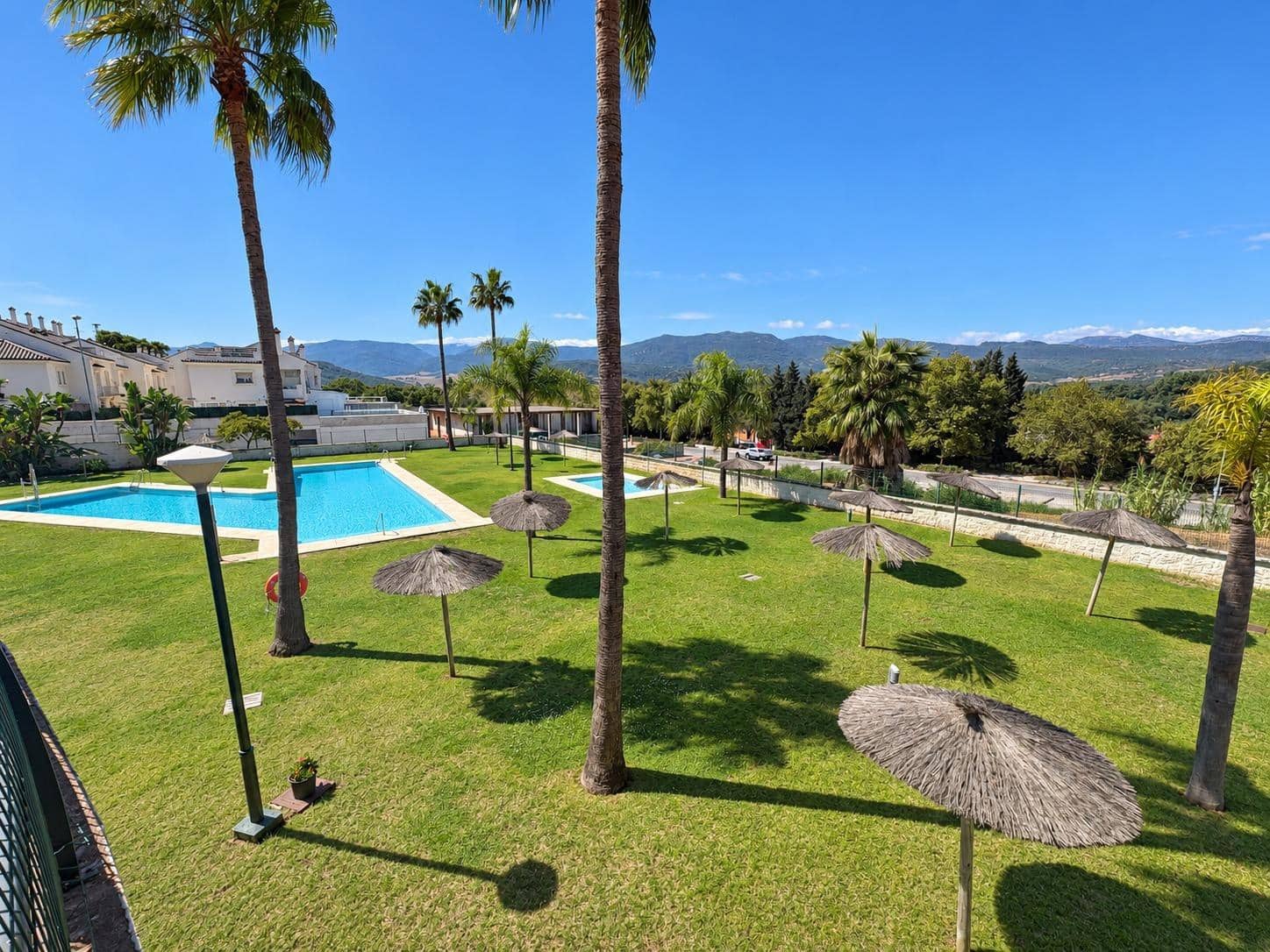 3 slaapkamer Flat te koop in Los Barrios met zwembad garage - € 283.000 (Ref: 10171728)