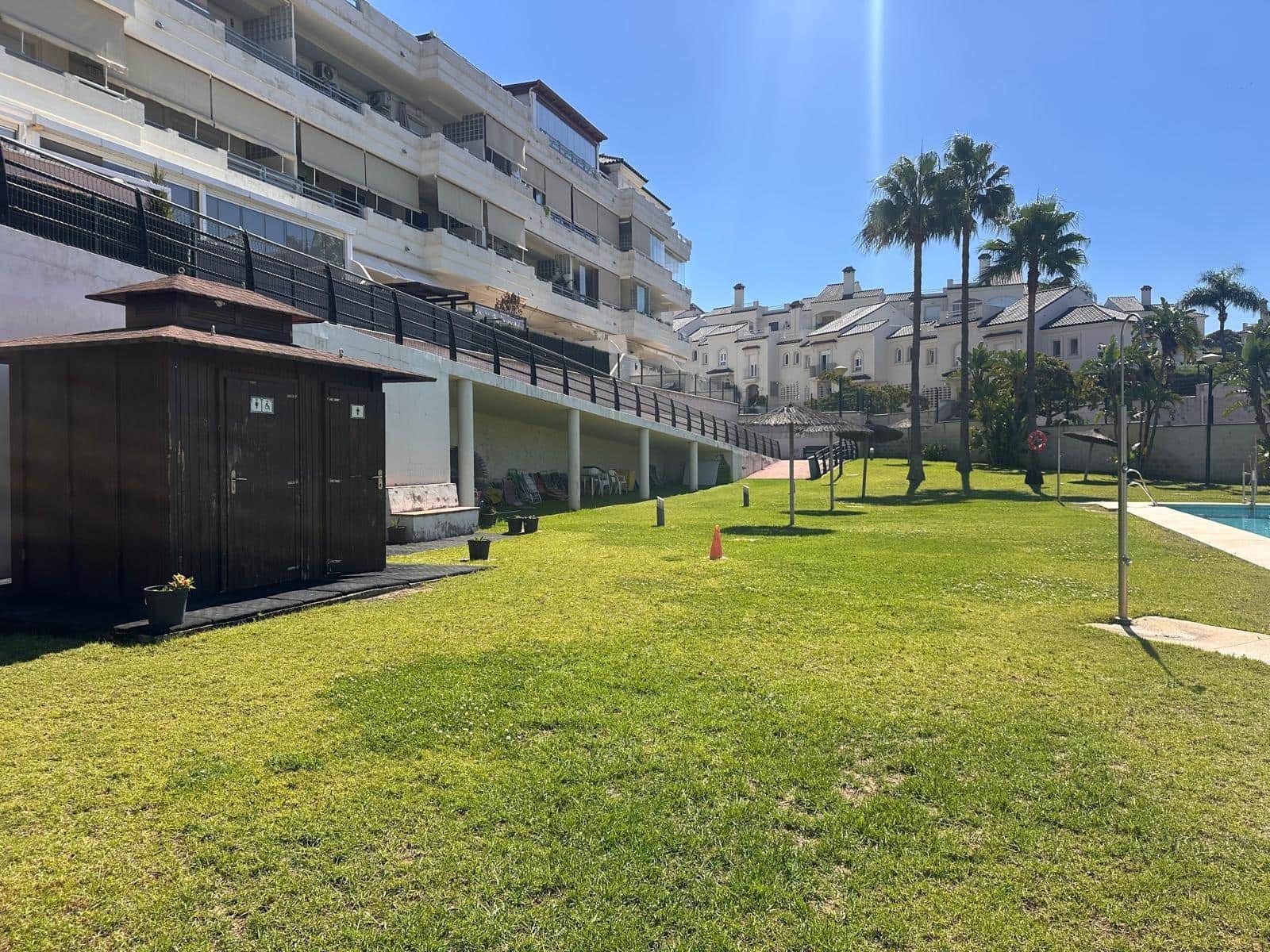 3 slaapkamer Flat te koop in Los Barrios met zwembad garage - € 283.000 (Ref: 10171728)