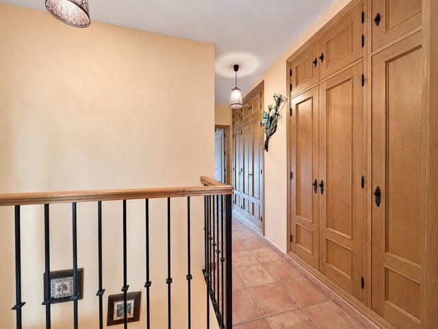 3 soverom Rekkehus til salgs i San Roque Pueblo, San Roque med garasje - € 269 000 (Ref: 10171729)