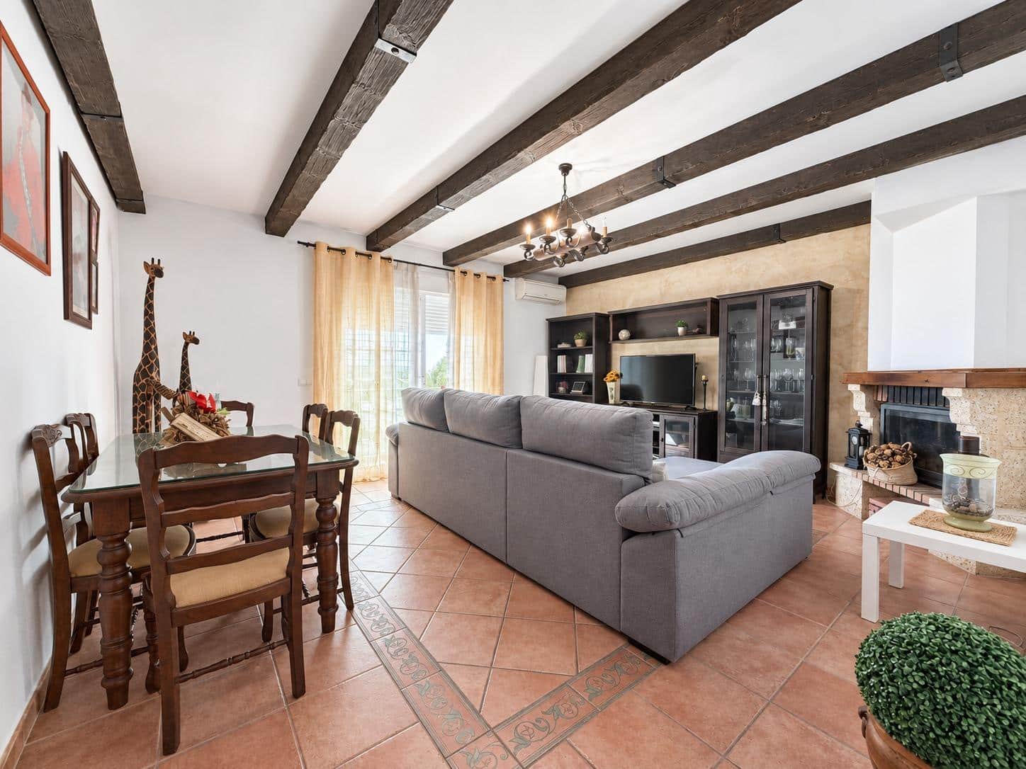 3 soverom Rekkehus til salgs i San Roque med garasje - € 269 000 (Ref: 10171729)