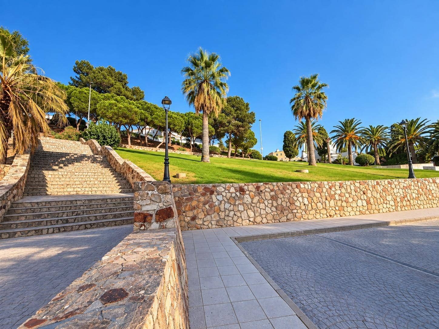 3 soverom Rekkehus til salgs i San Roque med garasje - € 269 000 (Ref: 10171729)