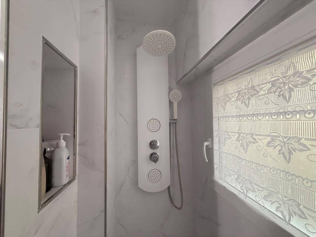 3 makuuhuone Asunto myytävänä paikassa La Linea de la Concepcion - 162 500 € (Ref: 10187127)