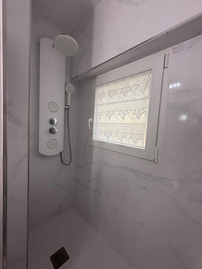 3 makuuhuone Asunto myytävänä paikassa La Linea de la Concepcion - 162 500 € (Ref: 10187127)