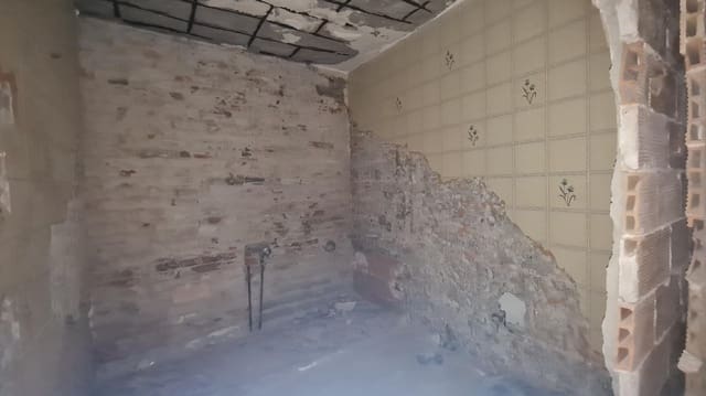 3 sovrum Hus till salu i La Línea de la Concepción - 130 000 € (Ref: 8857372)