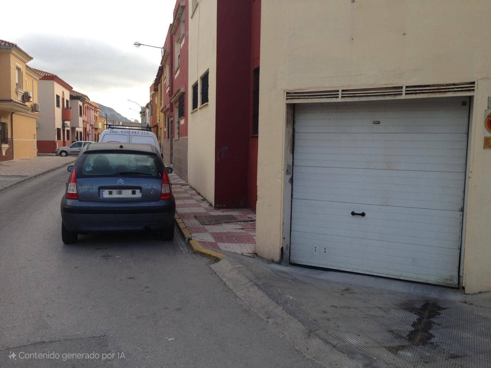 Garage til salg i La Linea de la Concepcion - € 17.000 (Ref: 8869623)