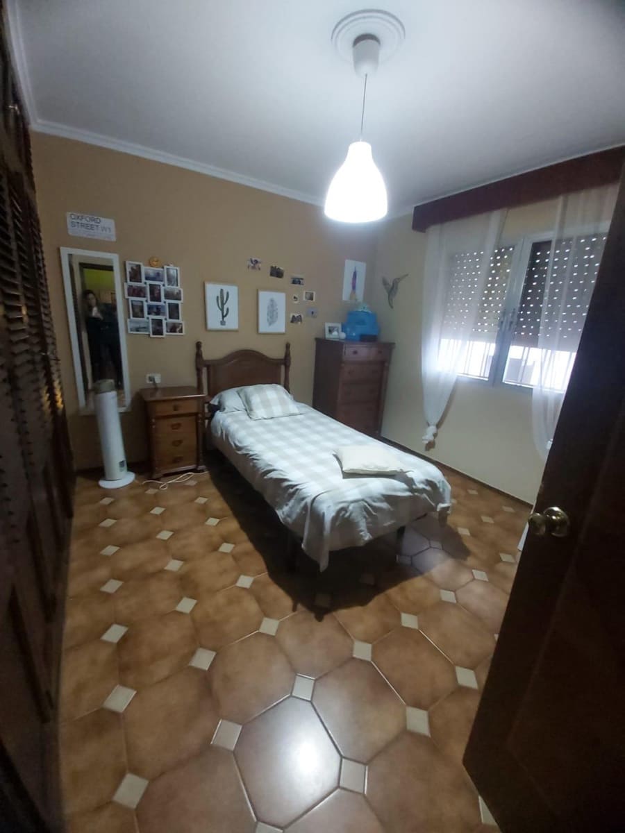 7 soveværelse Villa til salg i Algeciras - € 617.000 (Ref: 8915439)